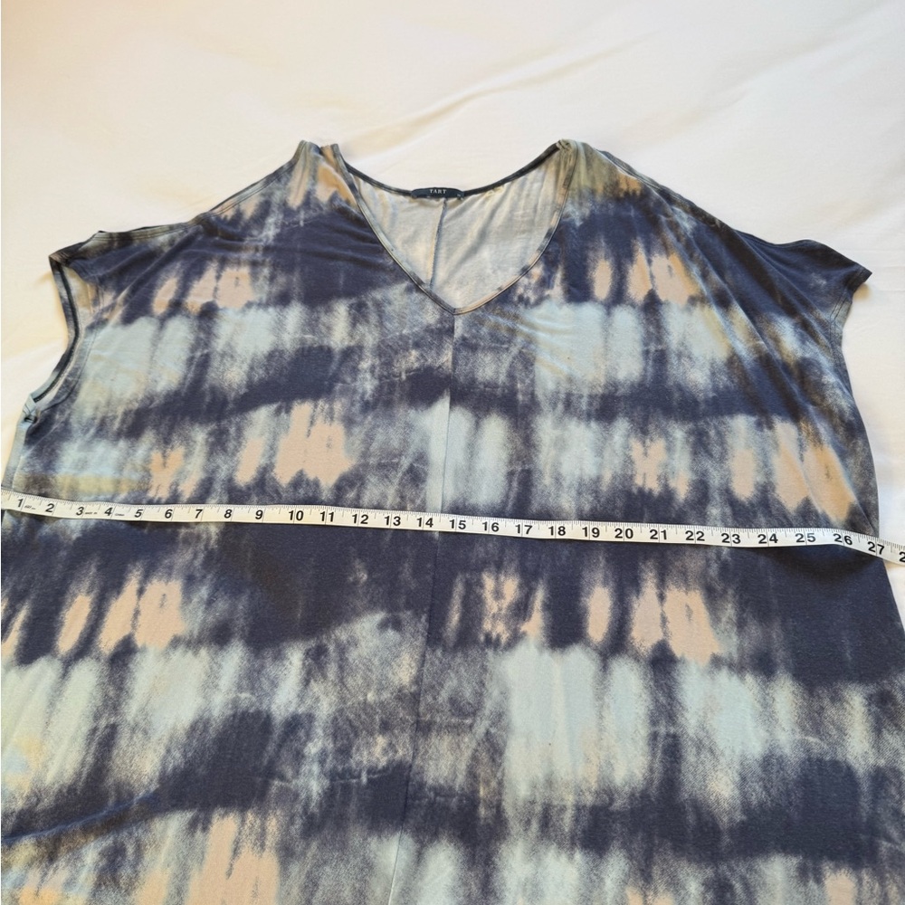 Tart Blue and Cream V-Neck Top